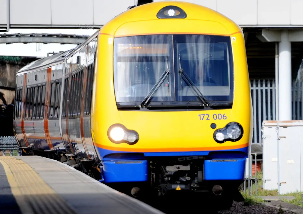 Man in Mental Health Crisis Beaten by Passengers on East Ham Tube Train – Police Appeal for Witnesses