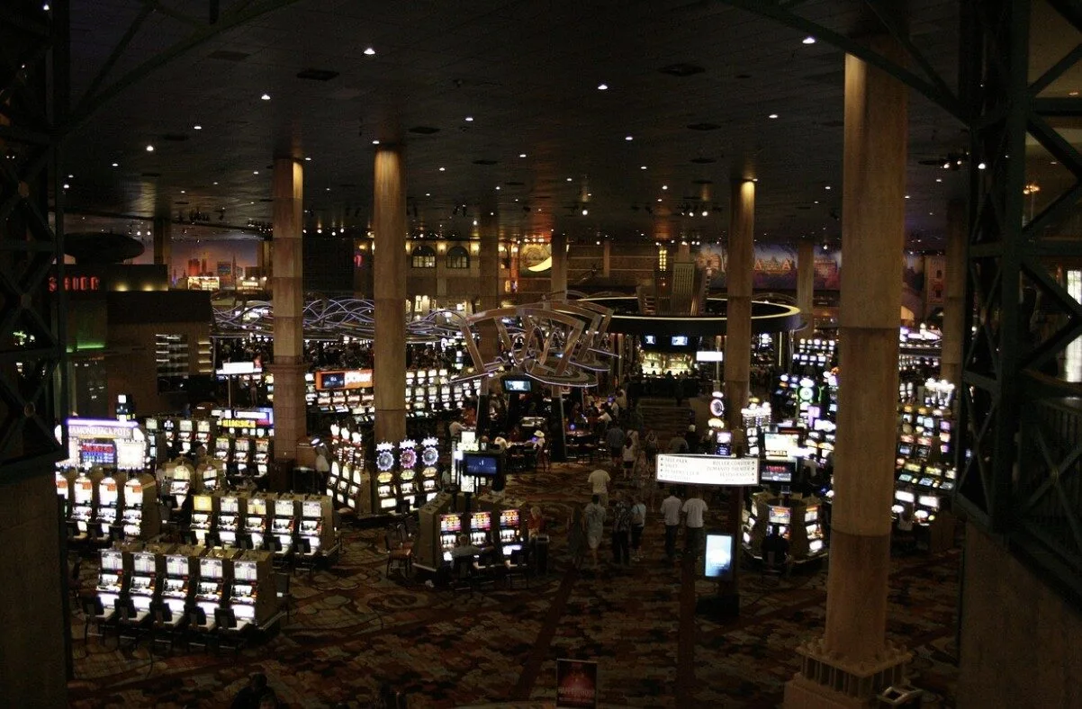 Genting Stratford Reopens as UK’s Largest Casino Amid Growing Online Competition
