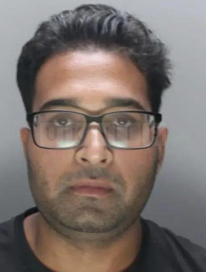 Met Special Constable Caught on CCTV Groping 14-Year-Old Girl in Tesco Avoids Jail with Suspended Sentence