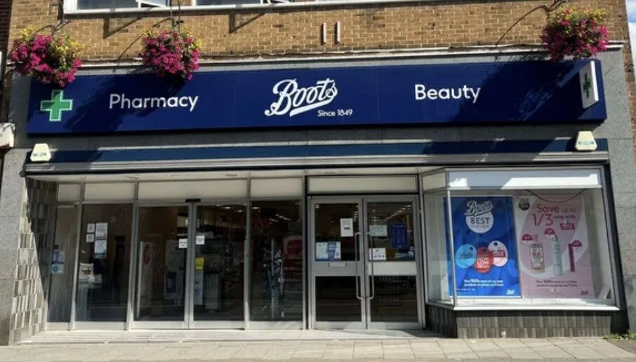 Speedy Kent Police Sting Nets Sevenoaks Boots Shoplifters Caught Within 20 Minutes