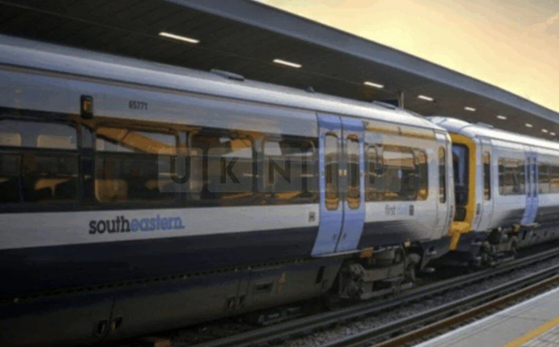 Emergency Incident Stops Late-Night Hastings Train at Robertsbridge – Major Delays Expected