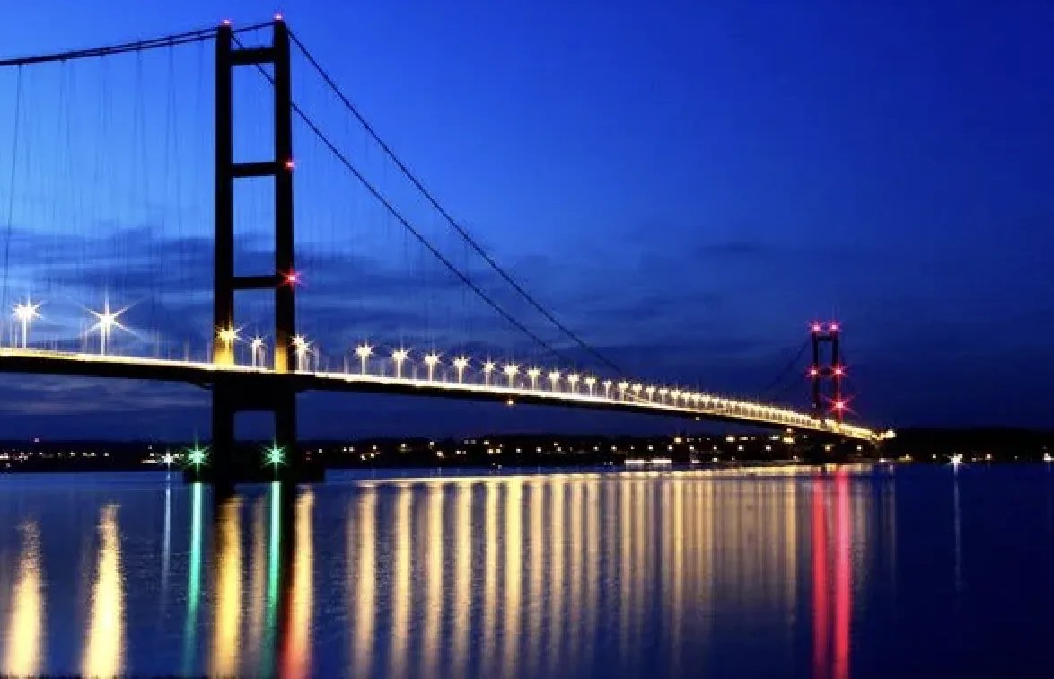 Dramatic Night Rescue Under Humber Bridge as Person Falls into Water