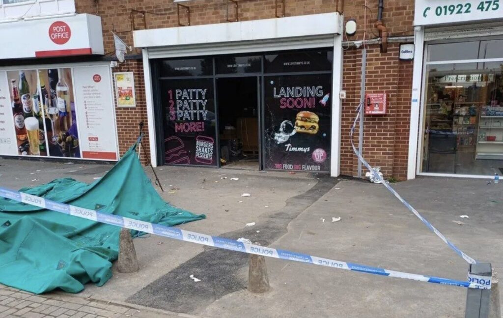 Man in 50s Dies, Six Hospitalised After Suspected Gas Leak at Takeaway