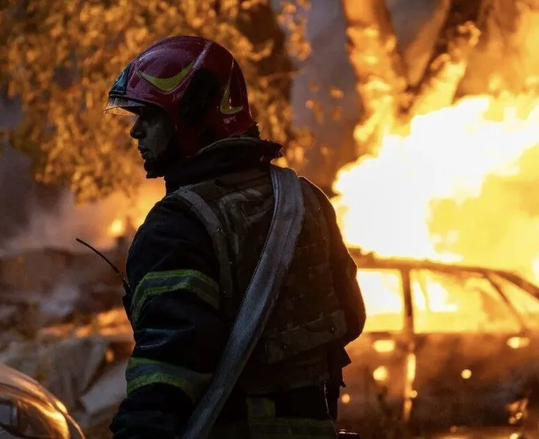 Kyiv Under Fire at Dawn