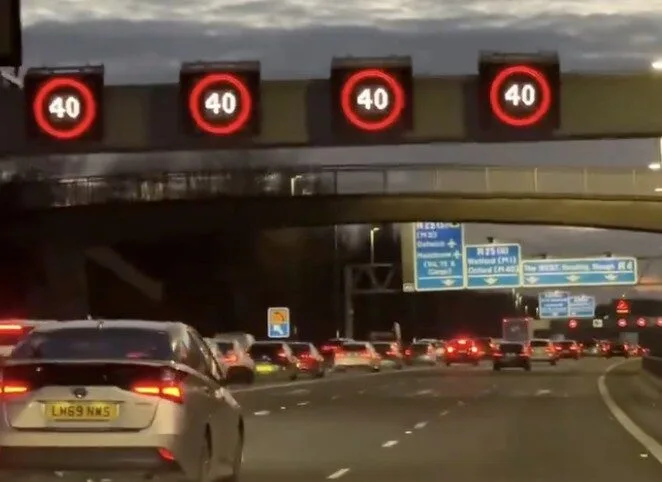 M25 Clockwise Blackspot: Huge Crash Closes Lanes at Junction 14 Near Heathrow – Tailbacks Back to Staines
