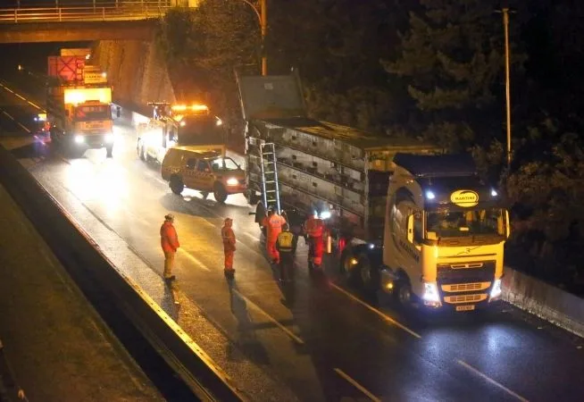Lorry Smashes Frimley Bridge, M3 Eastbound Shuts for Hours in Traffic Chaos