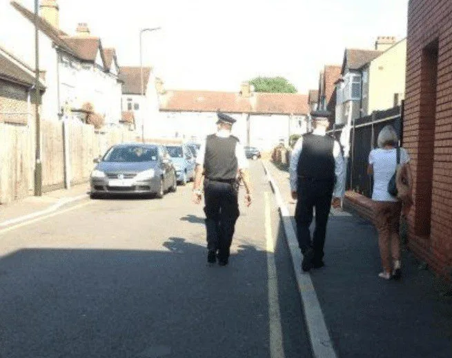 Man, 20s, Stabbed to Death in Mitcham Dawn Attack – Murder Probe Underway