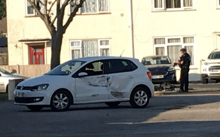 Serious Crash on Gosport Estate: Moped Rider Hurt in VW Polo Collision, Nobes Avenue Closed