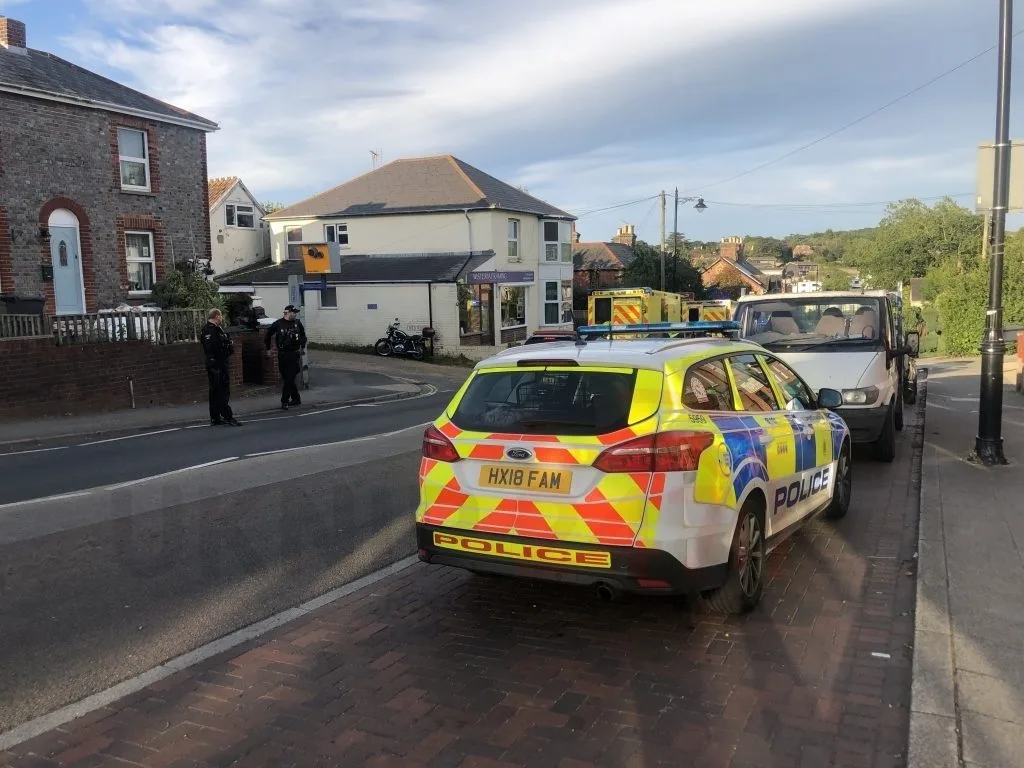 Wootton High Street Crash Causes Traffic Chaos and Bus Disruptions on Isle of Wight