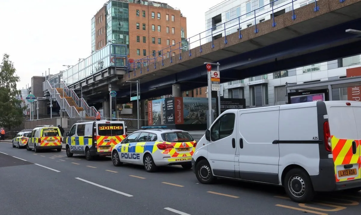 Young Dad, 19, Stabbed to Death in Broad Daylight at Crossharbour DLR Station