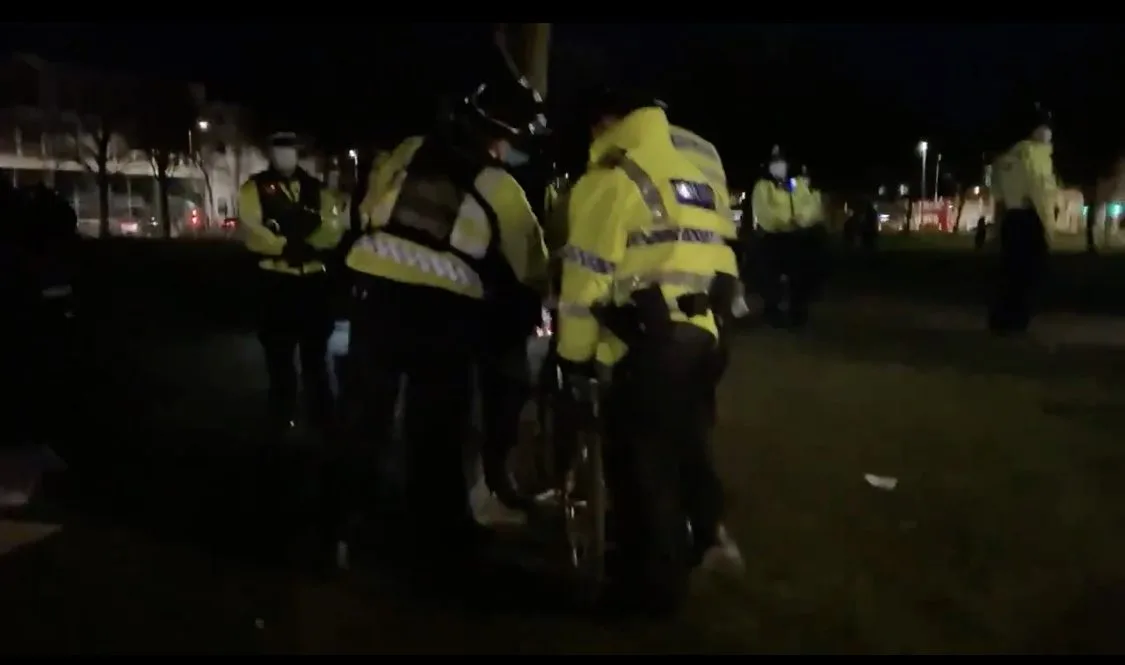 Brighton Police Break Up 150-Strong Sarah Everard Vigil, Arrest Made and Fines Issued Amid Covid Rule Breach
