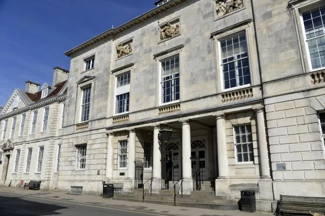 Hove Car Thief Robert Thompson Pleads Guilty to Stealing £75k+ Vehicles and Cocaine Possession