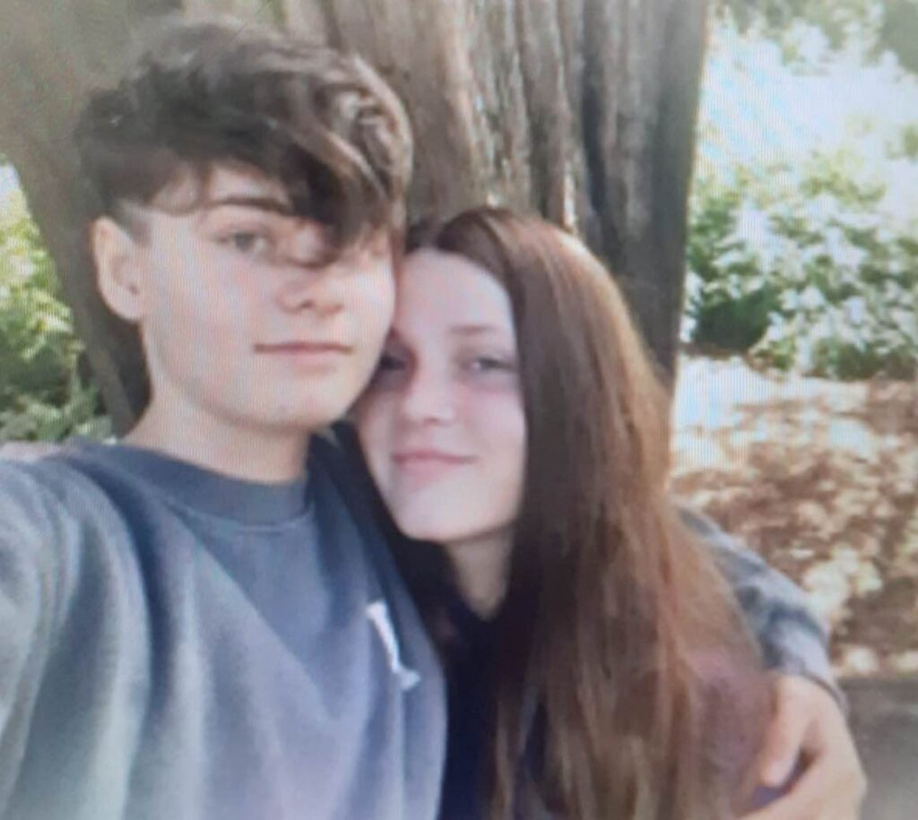 Police are appealing for the public’s help to trace two #missing teenagers who are believed to be together