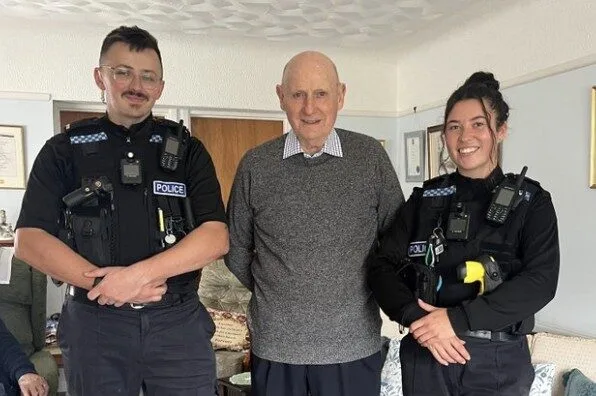 Gosport Police Save 87-Year-Old’s Life After Heart Attack Crash – Miraculous Recovery Celebrated