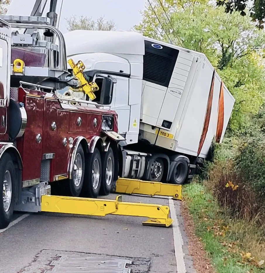 Massive Lorry Crash Near Hawkenbury Sparks 90-Minute Road Closure—Staplehurst Volunteers praised despite driver abuse