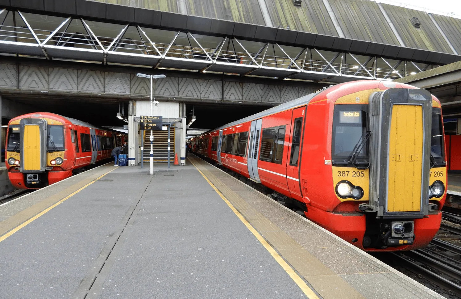 Brighton Main Line Chaos: Gatwick Breakdown and Victoria Platform Failures Slam Morning Commute