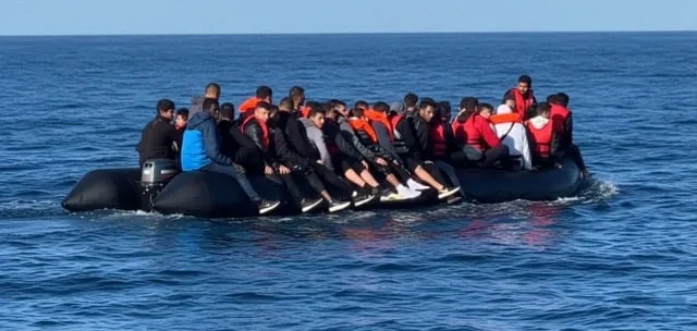 Migrant Channel Crossings Soar Past 36,000 in 2025 as Starmer’s ‘Smash the Gangs’ Pledge Fails