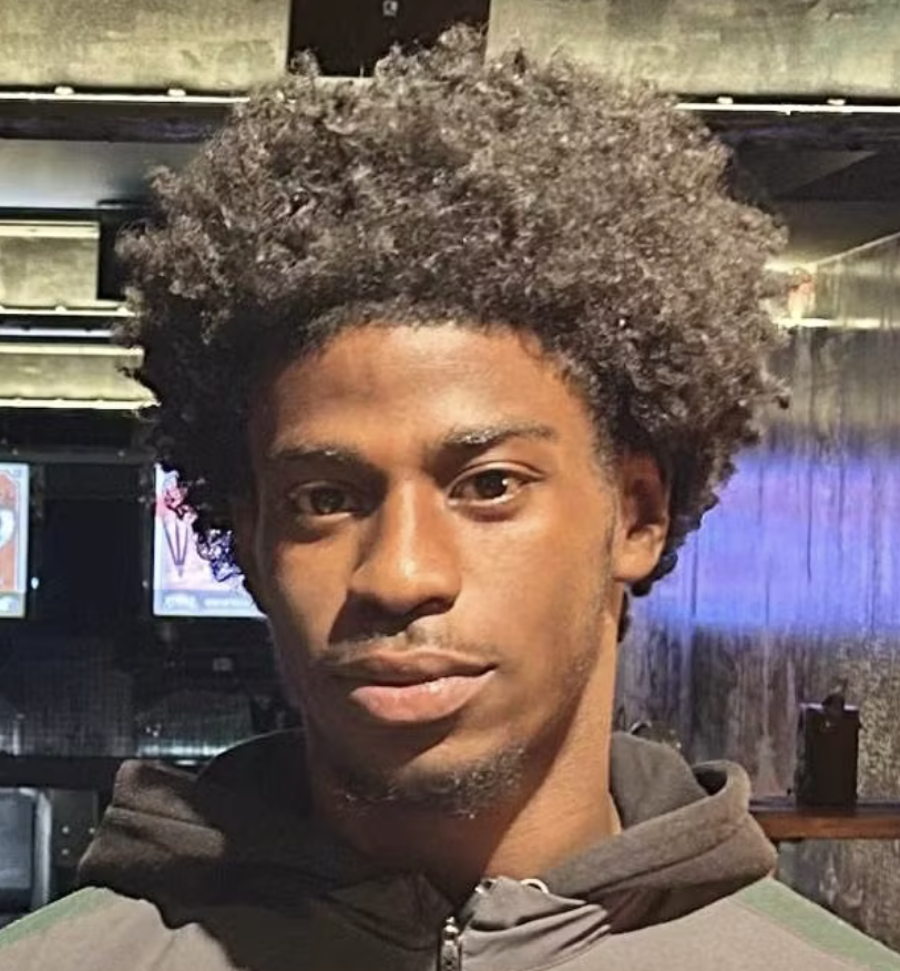 Teenager Dies After Daylight Stabbing on Lavender Hill