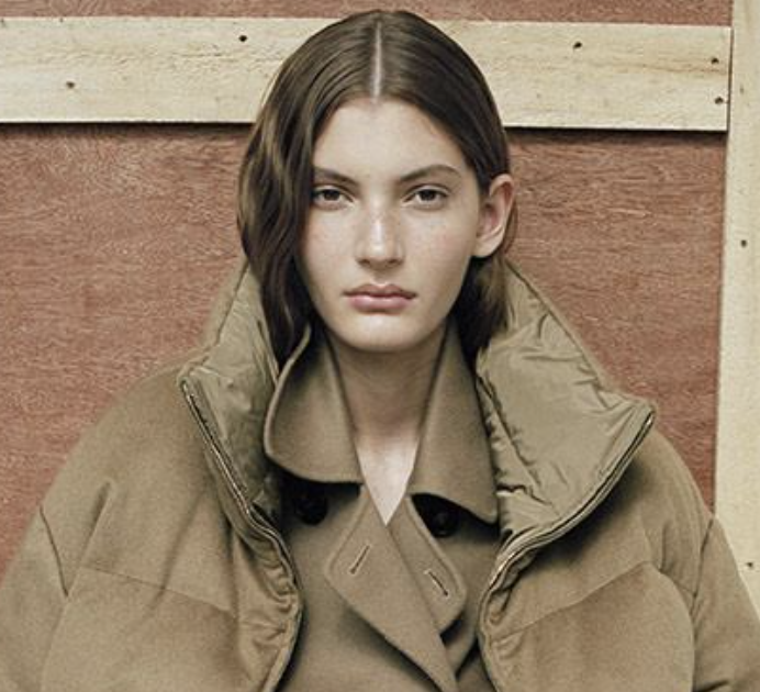 Comfort and luxury for colder days: the sophistication of down-filled pieces