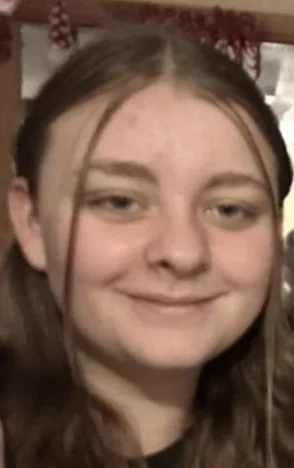 Urgent Police Hunt for Missing Basingstoke Teen Alexis – Last Seen in Black Tracksuit