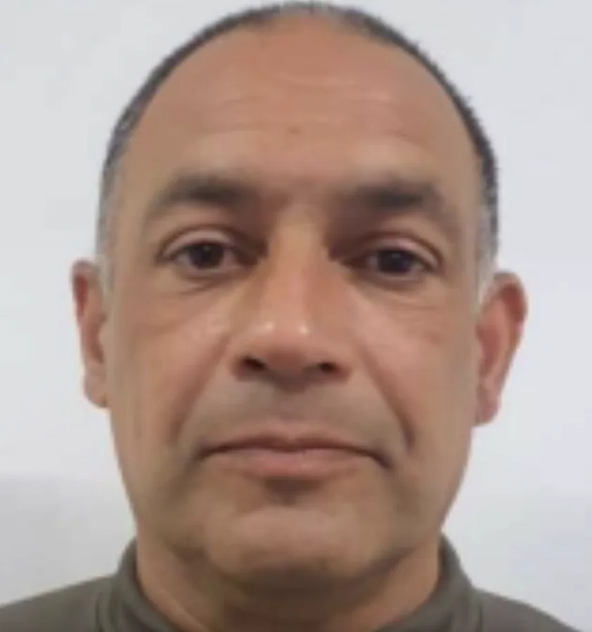 Fugitive on the Run: Police Hunt Arthur Salmon After Prison Break