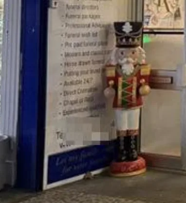 £250 Giant Christmas Nutcracker Stolen in Broad Daylight from Sheerness Funeral Home – Two Men Arrested