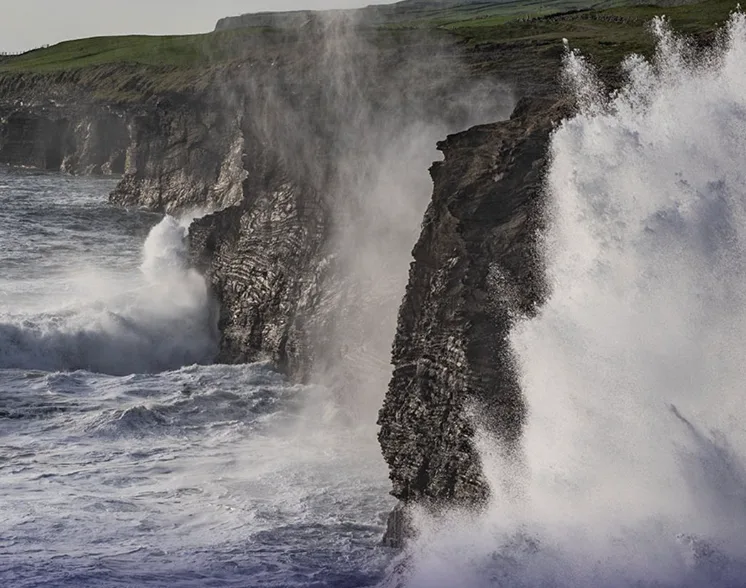 Storm Bram Smashes UK with 90mph Winds, Flooding & Travel Chaos – Amber ‘Danger to Life’ Warning Issued