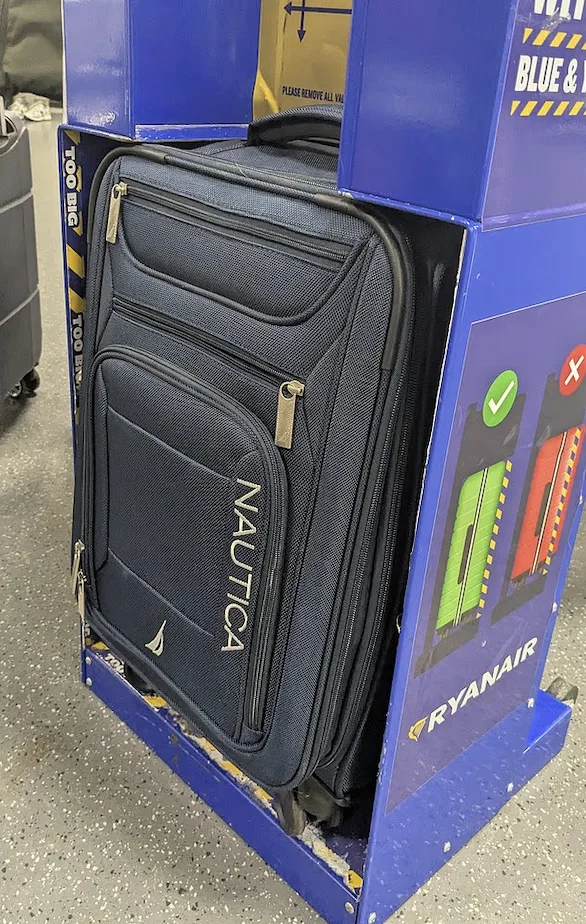Ryanair Slaps Traveller with £75 Carry-On Fine He Already Paid – Airline and Passenger Clash Over Size Rules
