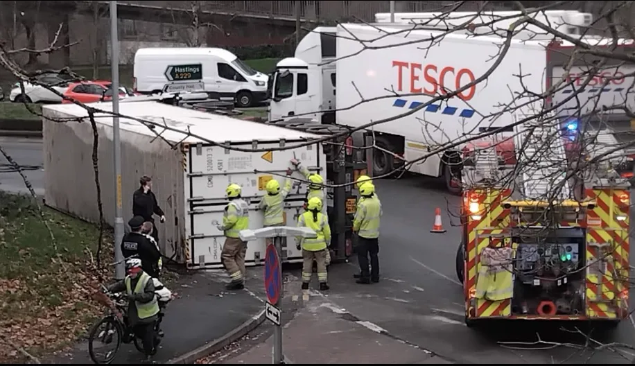 Lorry Overturns on A229, Maidstone Route Closed for Five Hours – Major Traffic Chaos Unfolds