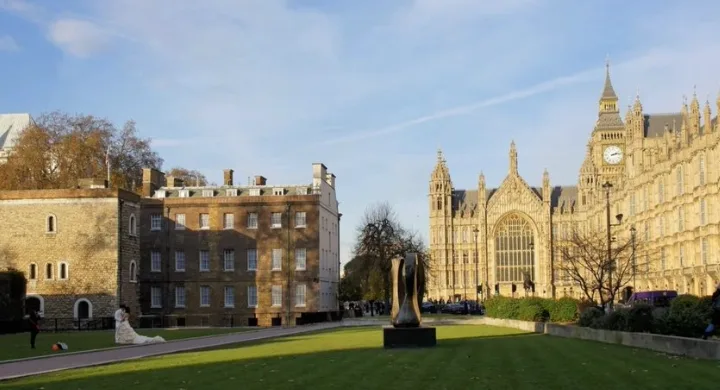 Westminster on Lockdown as Bomb Squad Scrambles to College Green Security Alert