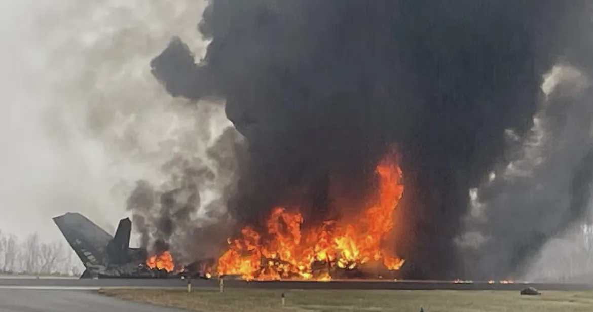 Five Dead as Private Jet Crashes on Landing at Statesville Regional Airport