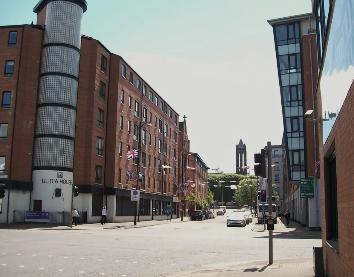 Two Men Found Dead on Belfast’s Donegall Road This Christmas Day – Police Launch Full Investigation