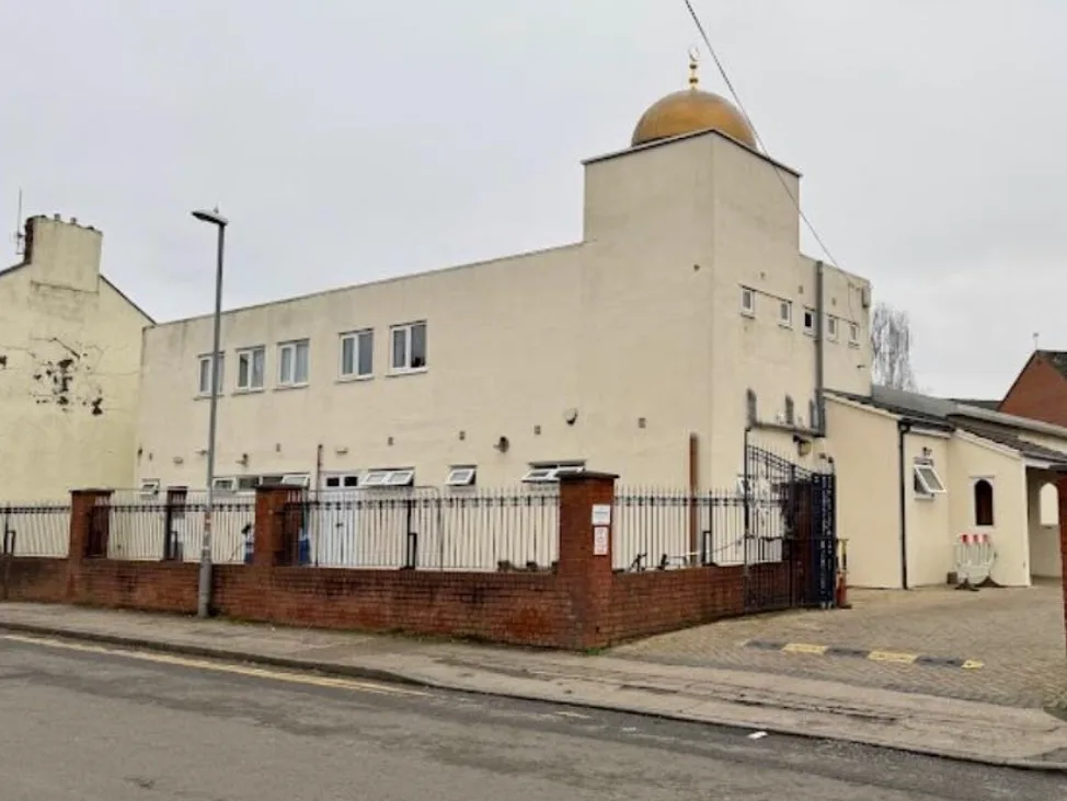 Northampton Imam Escapes Jail After Illegal Child Marriages at Central Mosque