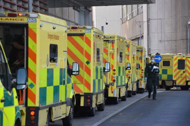 Woman Dies in Upper Norwood Despite Rapid London Ambulance Response