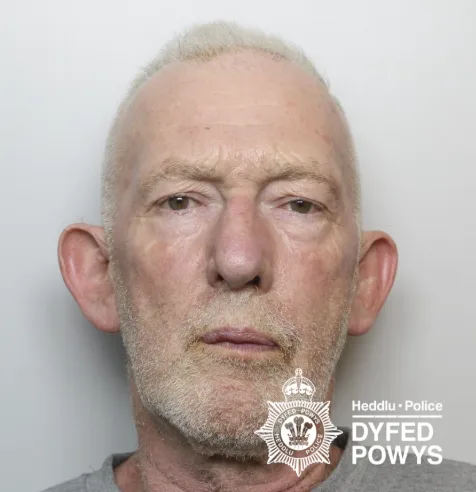 Predator Paedophile Richard Knight Jailed Nearly Four Years for Abducting and Drugging Teen in Carmarthenshire