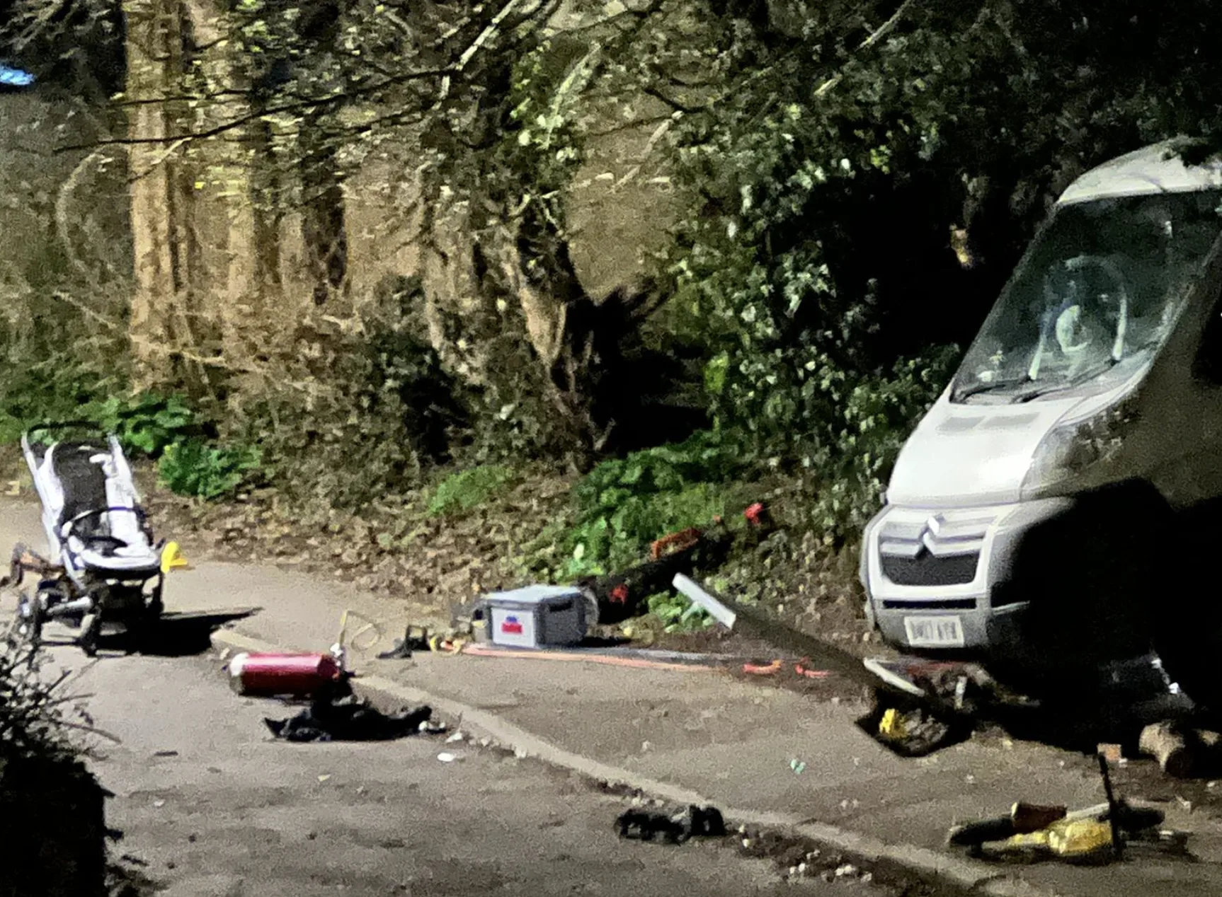 Young Child Hit by Van in Lower Earley – Police Urge Witnesses to Come Forward