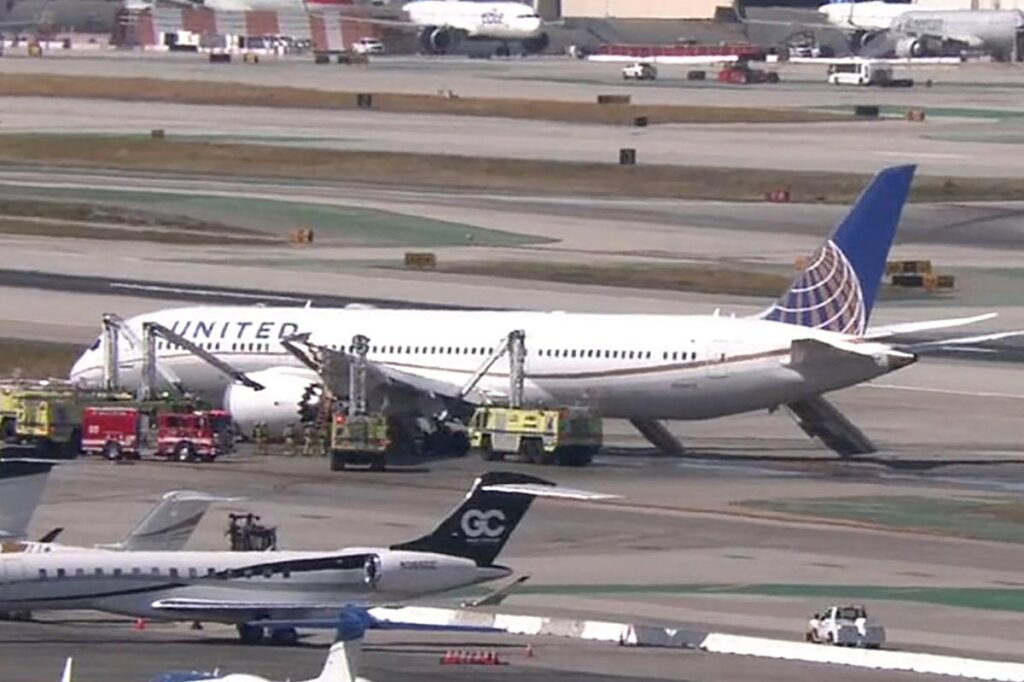 Blaze Breaks Out Mid-Air Forcing Emergency Landing and Passenger Evacuation