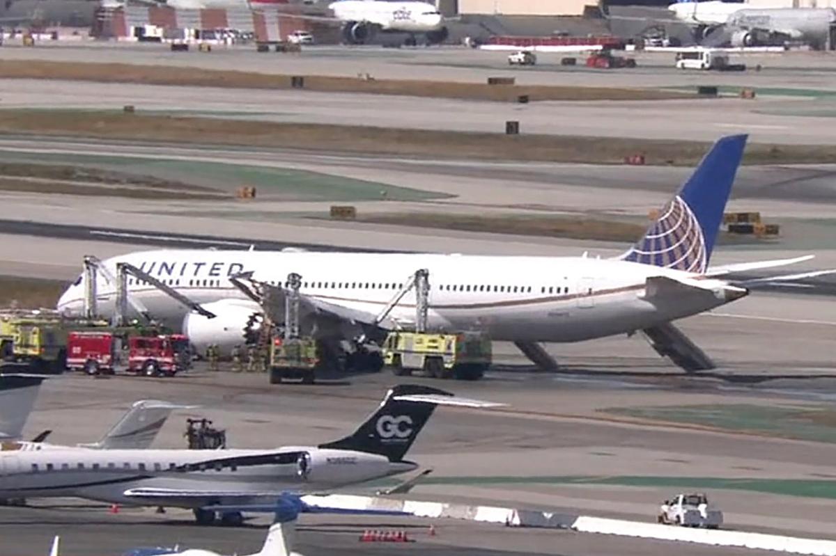 Blaze Breaks Out Mid-Air Forcing Emergency Landing and Passenger Evacuation