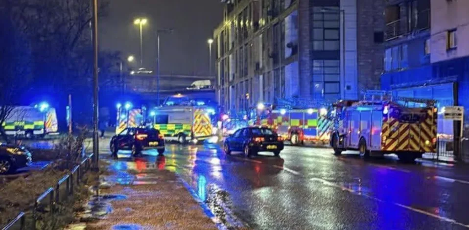 Six Fire Crews Battle Fierce Blaze on Carnoustie Street in Glasgow’s Tradeston
