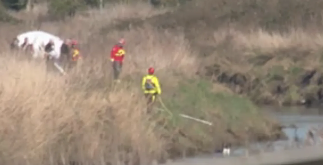 Two Teens Missing After Car Plunges Into River Nene in Cambridgeshire – Urgent Police Appeal