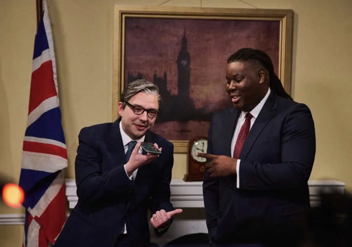 Trump Roasts ‘Scared’ Starmer in Comedy Skit Amid Iran Crisis Tensions