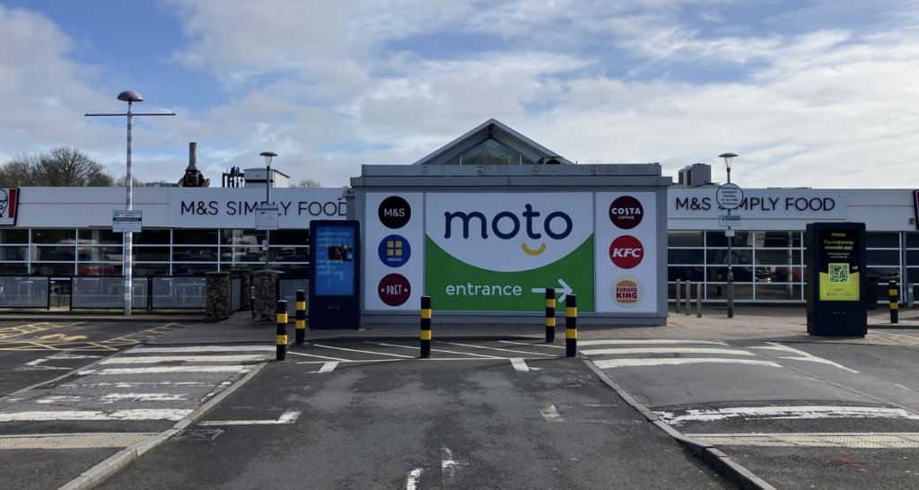 Man Dies After Collapsing Outside Leigh Delamere Services on M4 – Police Confirm No Suspicion