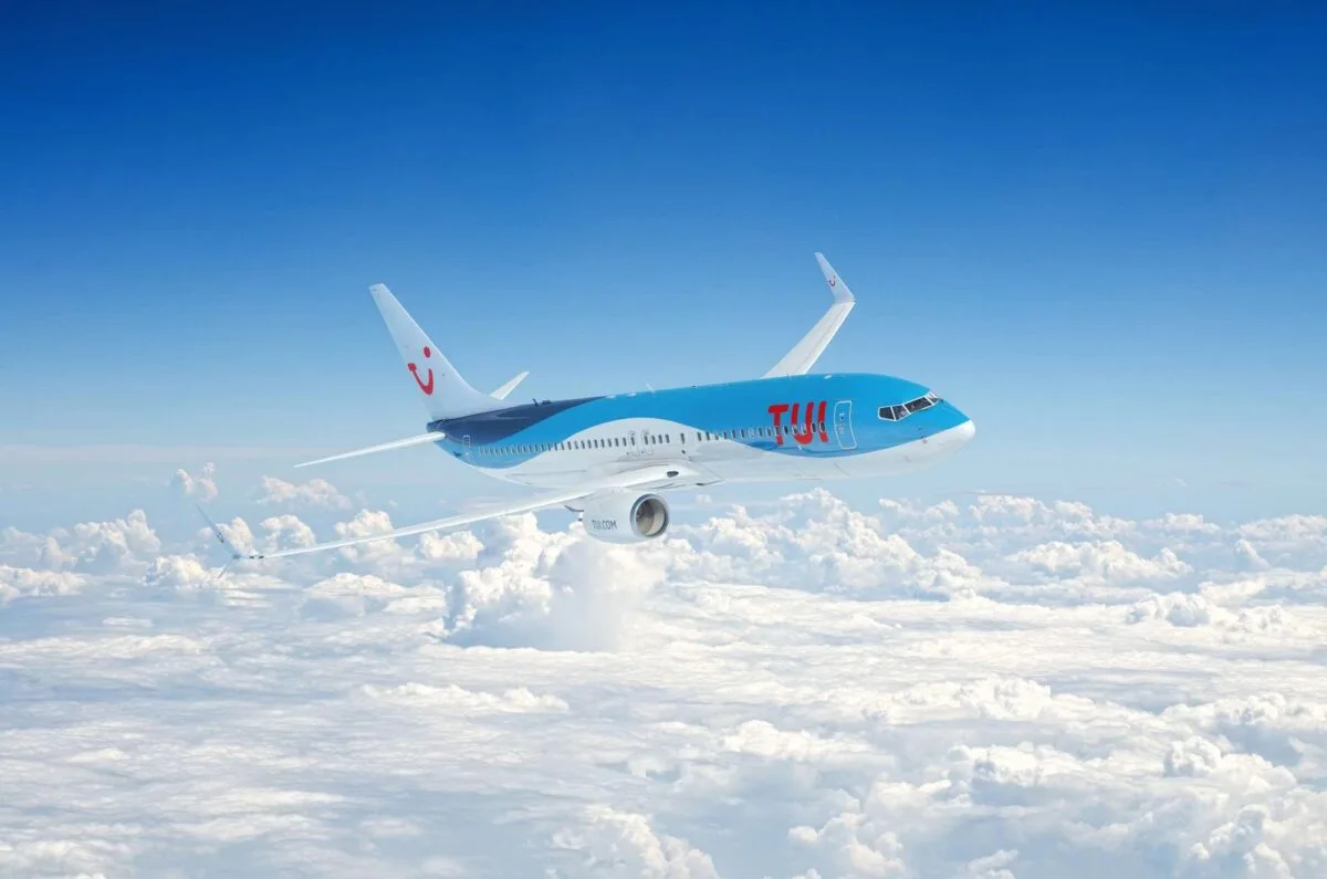 TUI Flight Diverts to Gatwick After Declaring Emergency Over France