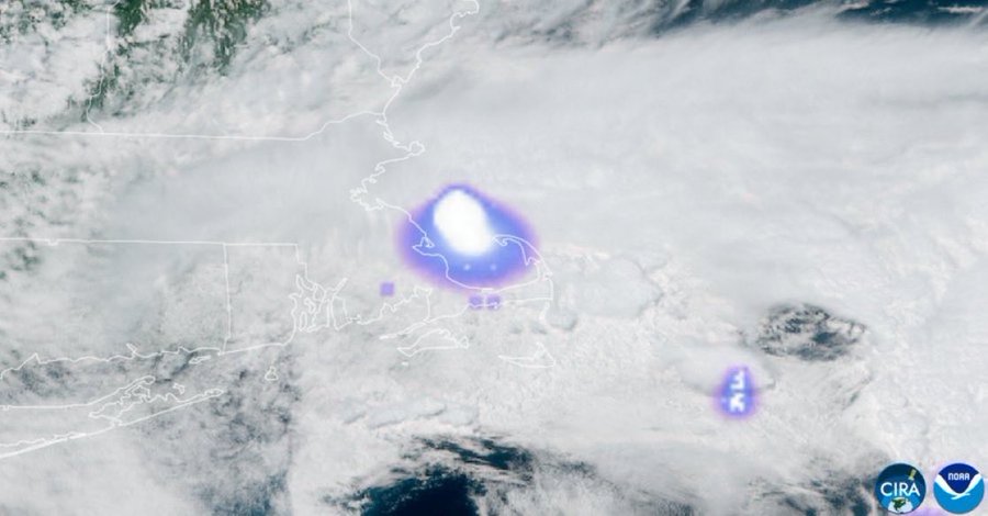 Bright Meteor Lights Up Boston Skies Causing Loud Explosions
