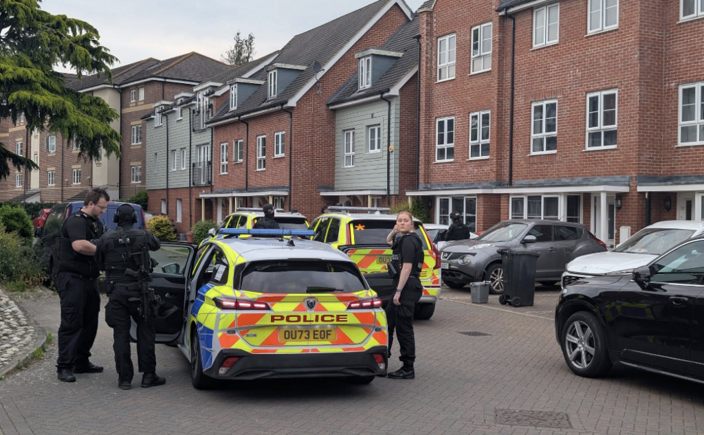 Armed Police Detain Three in Taplow Wyeth Close Standoff