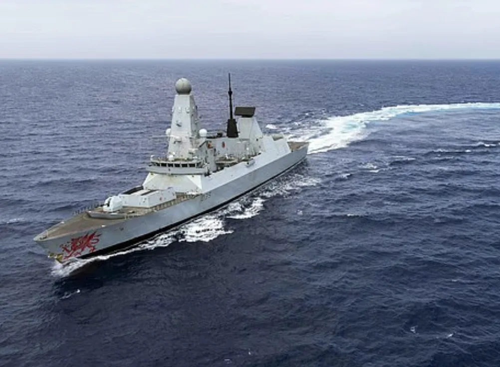 Royal Navy Deploys HMS Dragon to Protect Tankers in Strait of Hormuz