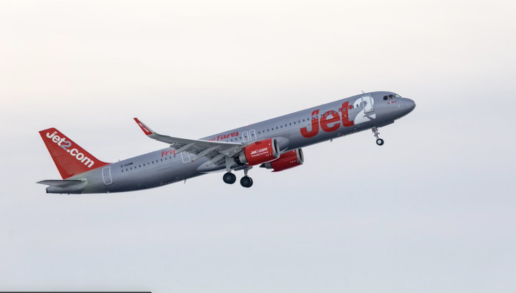 Jet2 Flight LS929 Diverts to Gatwick Over Medical Emergency