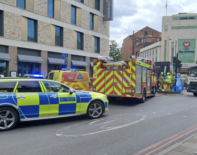 Woman Dies After Pedestrian Lorry Collision Finsbury Park