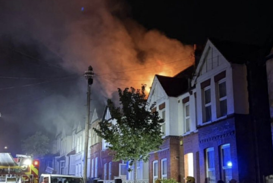 Massive Flat Fire in Thornton Heath Tackled by 70 Firefighters