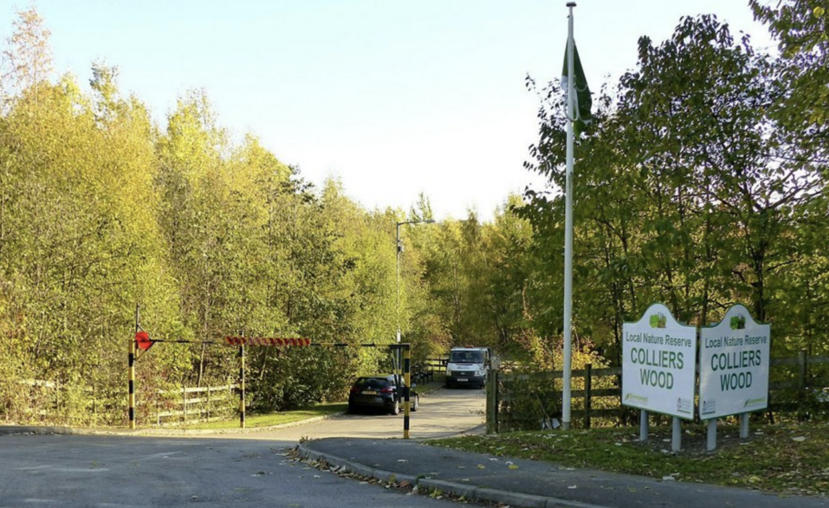 Man Found Dead in Mitcham Police Investigate
